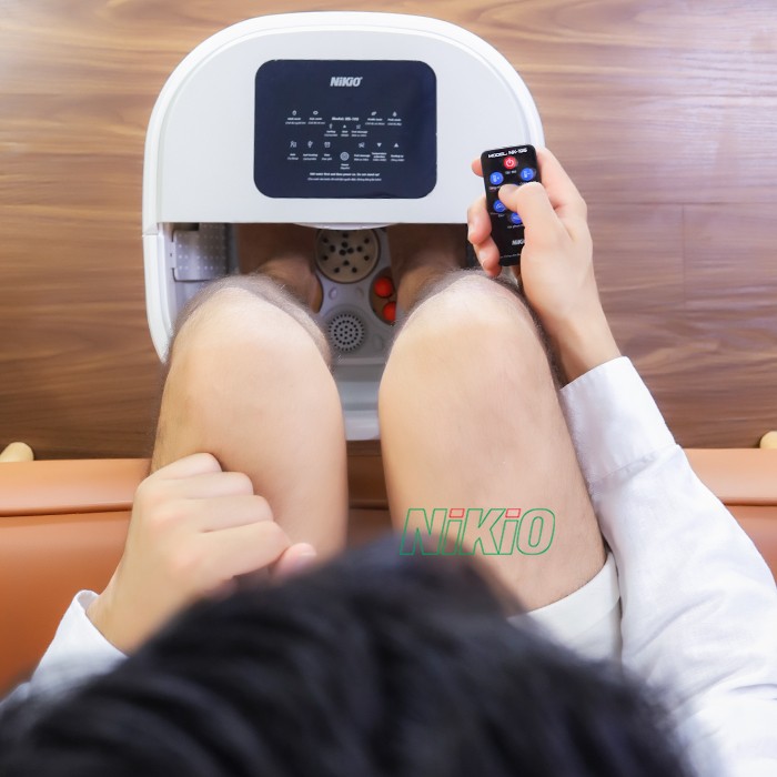 Bồn ngâm chân massage con lăn Nikio NK-193